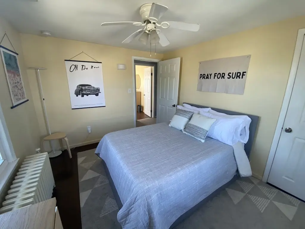 Queen bedroom with coastal decor