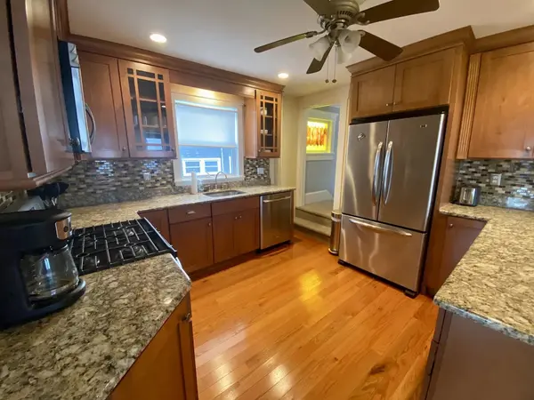 Fully Equipped Modern Kitchen